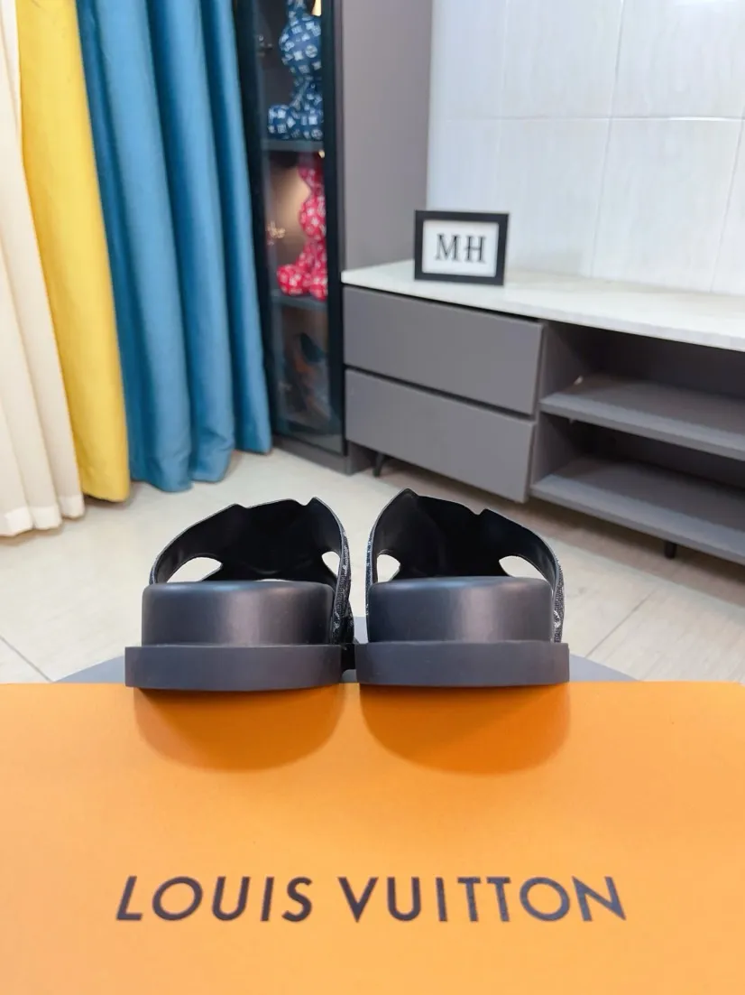 Men's shoes 💰300🌹🌹【LV】Multi-color new men's slippers, original quality top version, original special printed denim➕sheepskin on the inner side, non-slip combination sole, more stable walking, more comfortable and lightweight, high-end and generous, size: 38~44